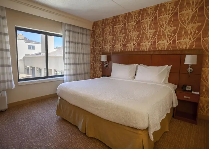 Hotel Courtyard Chicago Highland Park/northbrook 3*