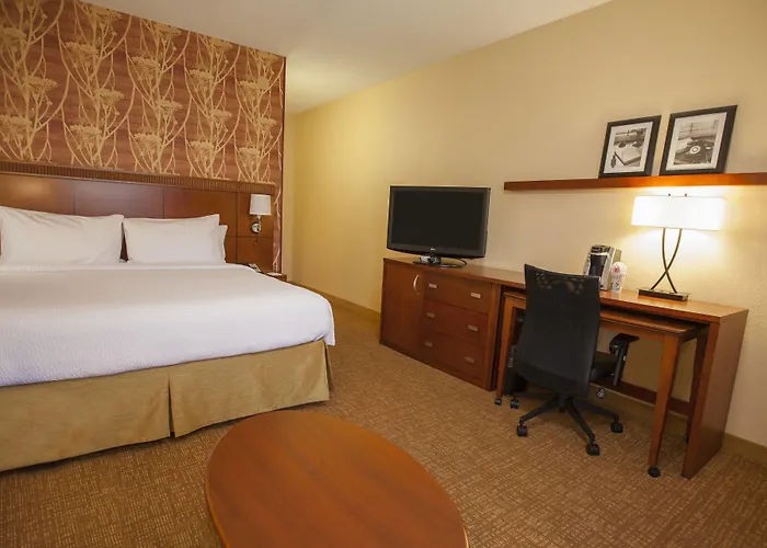 Hotel Courtyard Chicago Highland Park/northbrook 3*