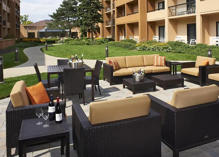 Courtyard Chicago Highland Park/northbrook Hotel 3*