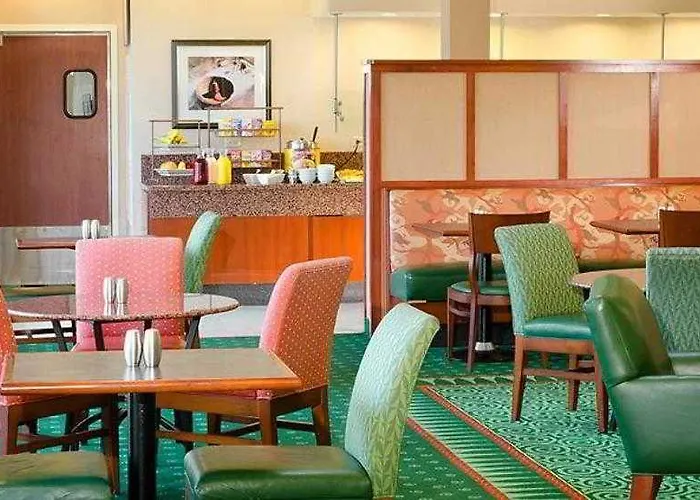Hotel Courtyard Chicago Highland Park/northbrook 3*