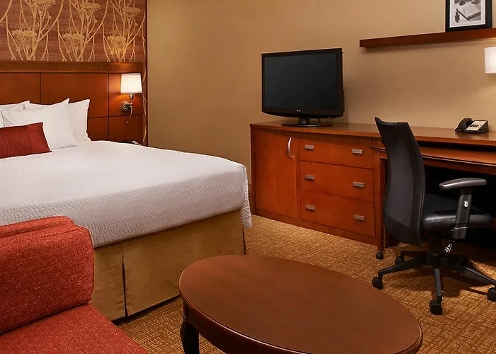 Courtyard Chicago Highland Park/northbrook Hotel 3*